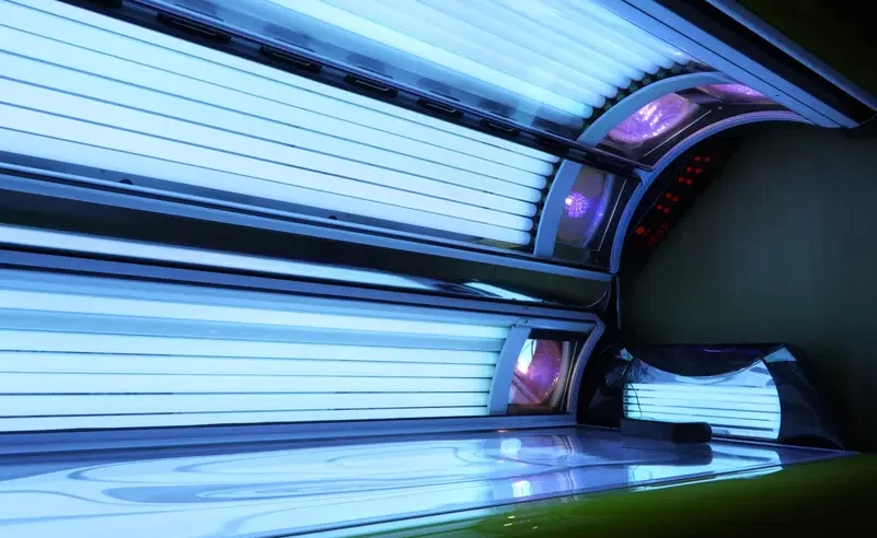 تحذير من أسرّة التسمير… تُسرّع الشيخوخة وتسبب السرطان