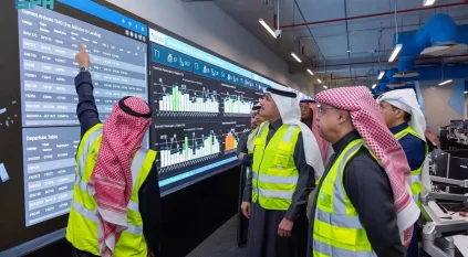 الجاسر يقف على حركة السفر في مطار الملك خالد الدولي