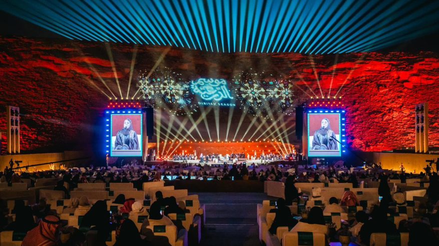 بأنغام عايض وزينة وخديجة.. ألحان سعودية يتردد وقعها في صدى الوادي