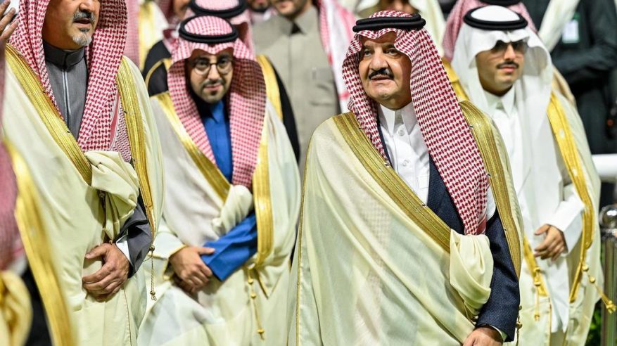 انطلاق مهرجان كؤوس الملوك والأمراء لسباقات الخيل