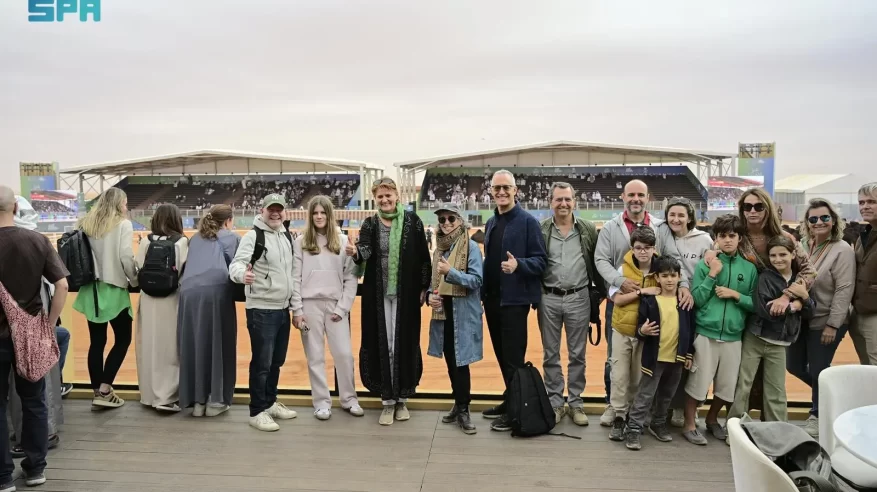 مهرجان الملك عبدالعزيز للإبل يستقطب الزوار من مختلف دول العالم