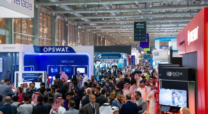 ورش تقنية ومنافسات سيبرانية بمكافآت مليونية في اليوم الثاني من بلاك هات 25