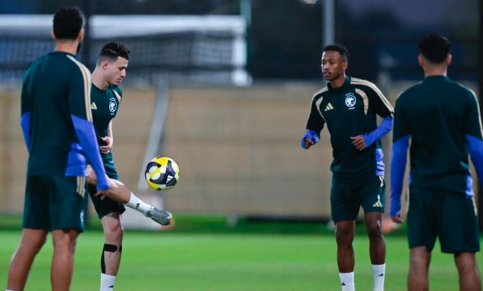 الأخضر يختتم تحضيراته للقاء فلسطين في الدور ربع النهائي بكأس العرب