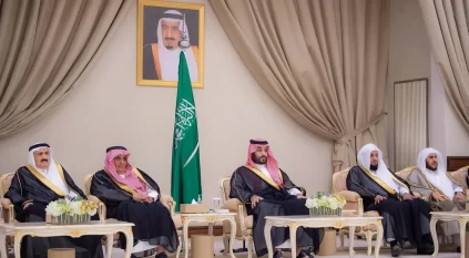 ولي العهد يستقبل الأمراء والفضيلة العلماء والمعالي وجمعًا من المواطنين