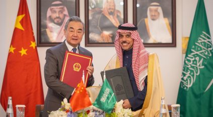 فيصل بن فرحان ونظيره الصيني يوقعان اتفاقية الإعفاء المتبادل من التأشيرة لحاملي بعض جوازات السفر