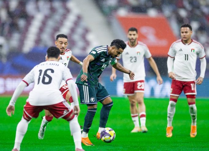 الأمطار تؤجل مباراة السعودية والإمارات في كأس العرب