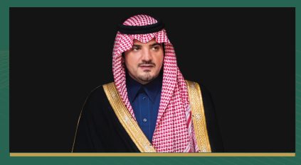 وزير الداخلية يجري اتصالًا هاتفيًّا بالجندي ريان آل أحمد ويطمئن على حالته الصحية بعد إصابته بالمسجد الحرام