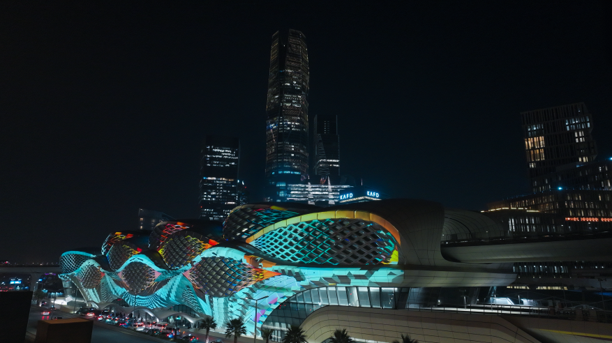 احتفال نور الرياض يقدّم أول تجربة ضوئية في محطات القطار