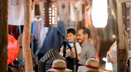 الحراك الثقافي في سوق الموسم يؤكد عمق التراثين السعودي والياباني