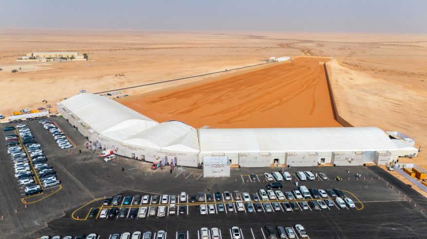 نادي الصقور يدشّن ميدان الملواح الجديد في مهرجان الملك عبدالعزيز 2025