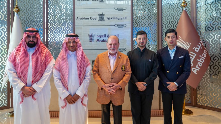 ملك ماليزيا يزور مقر العربية للعود بالرياض ويُشيد بريادتها في صناعة العطور
