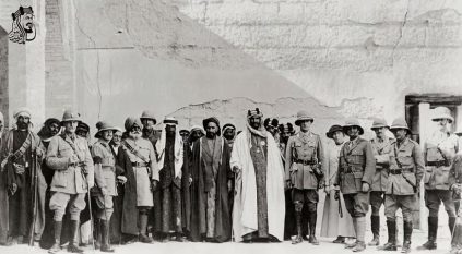 صورة تاريخية للملك عبدالعزيز خلال زيارته البصرة عام 1334هـ