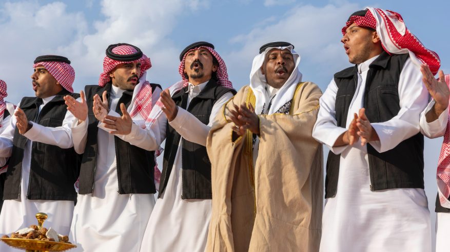 الدحة.. موروث تراثي يجسد هوية الشمال في جناح إمارة الحدود الشمالية بمعرض وزارة الداخلية