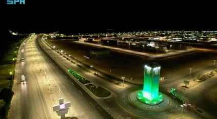 “طلعة التمياط”.. لوحة جمالية تتلألأ على طريق الشمال الدولي