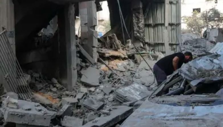 تصعيد خطير.. إسرائيل تقصف شمال وشرق وجنوب غزة