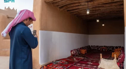 مجالس البيوت الطينية.. تاريخ محفور في الذاكرة