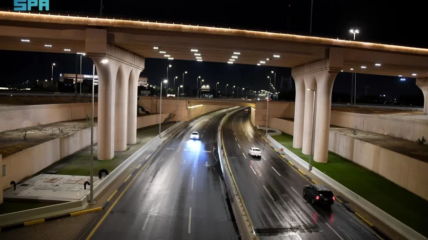 لقطات توثق هطول أمطار الخير على الأحساء