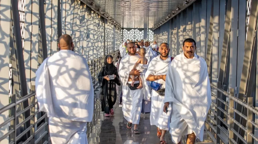 جسور المشاة في العاصمة المقدسة.. بنية حضرية تعزز جودة الحياة وتحقق الأنسنة العصرية