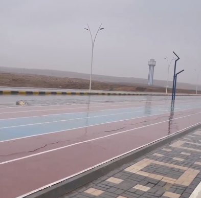 لقطات توثق هطول أمطار الخير على الجوف