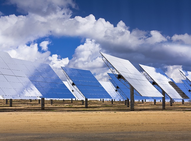 افتتاح أكبر مصنع لإنتاج الألواح الشمسية في دولة إفريقية