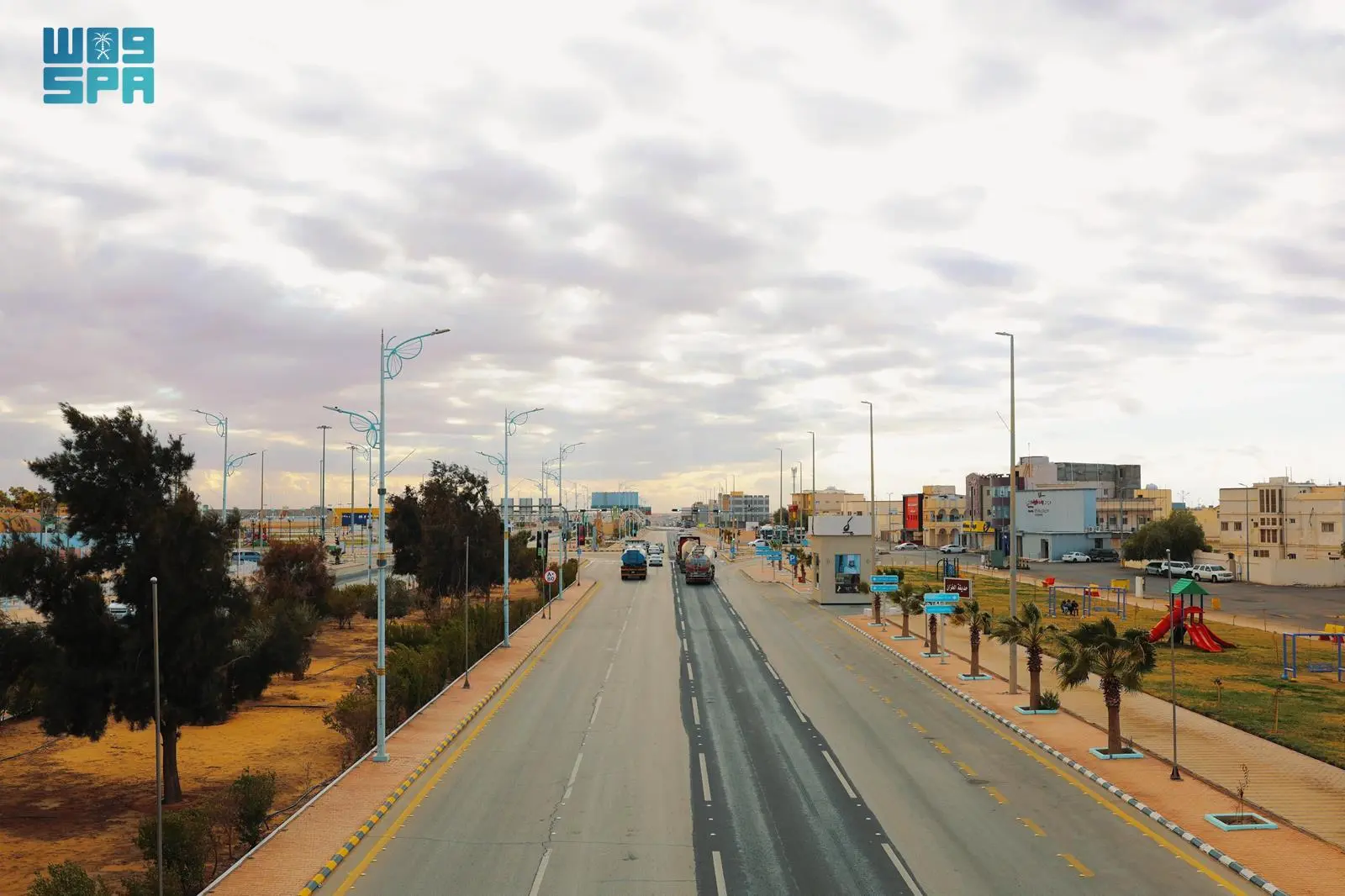 الأجواء الباردة والسحب المنخفضة ترسم الجمال في سماء #طريف 