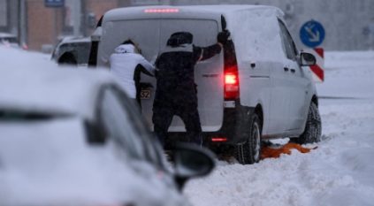 الجليد يتسبب في حوادث وإصابات خطيرة بألمانيا
