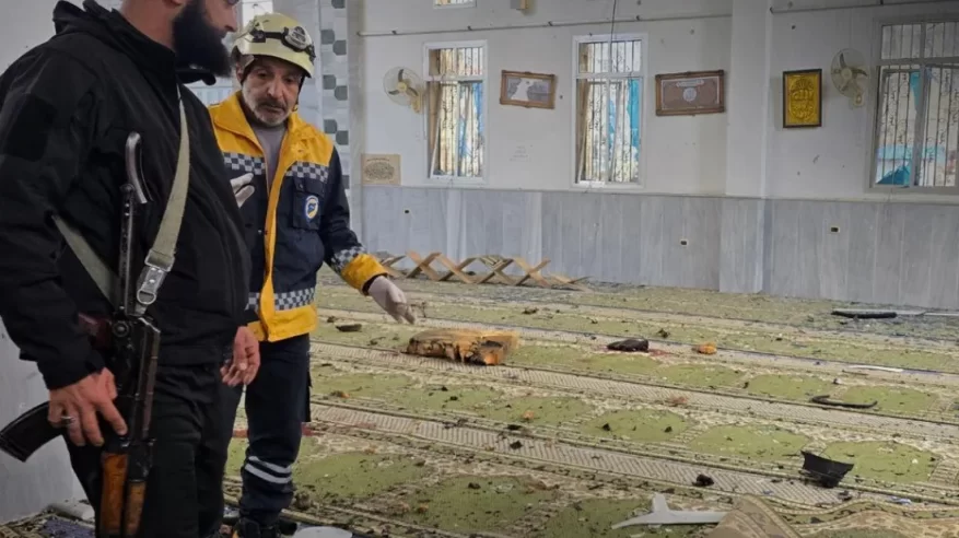 5 قتلى جراء انفجار داخل مسجد بحمص وسط سوريا