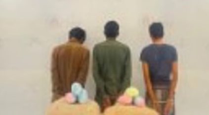 القبض على 3 يمنيين لتهريبهم 40 كجم من القات المخدر بعسير