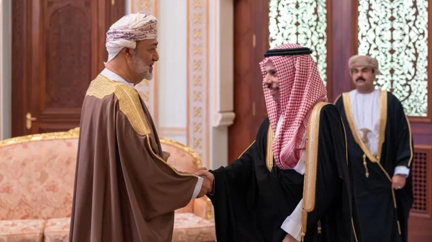 سلطان عُمان يستقبل فيصل بن فرحان 