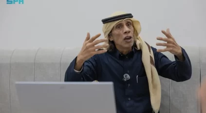 قصة مُعلّم من الشمالية يجوب العالم لتعليم اللغة العربية على مدى 3 عقود