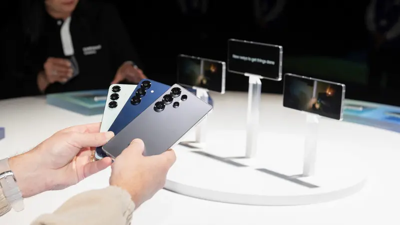 سامسونغ تتراجع.. كاميرات Galaxy S26 بلا ترقية