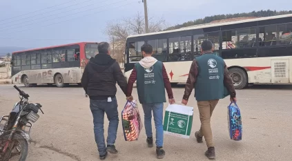 سلمان للإغاثة يوزّع سلالًا غذائية على 400 أسرة نازحة في حلب