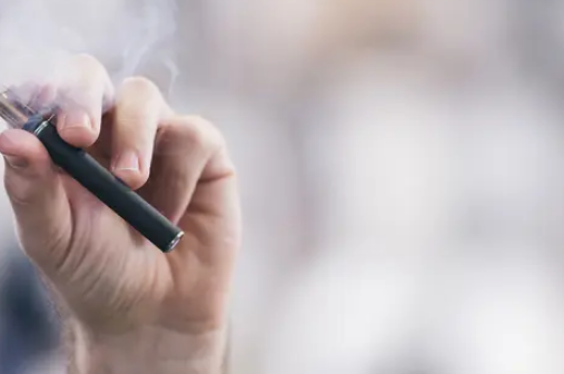 قتلتها الفيب.. وفاة مشهورة مصرية تفجر حزناً وجدلاً