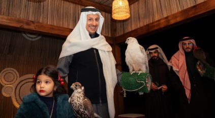 وزير السياحة يزور موسم الدرعية 26/25 ويشيد بتجاربه المتنوعة