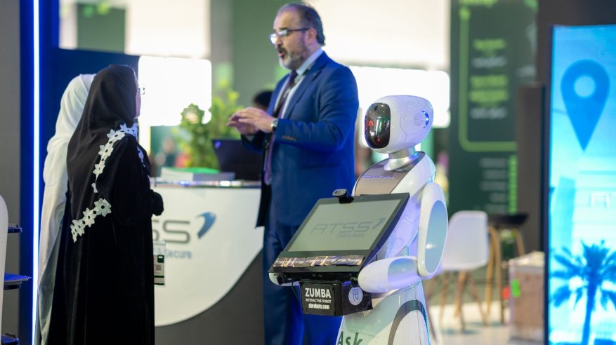 هل نشاهد مذيعًا سعوديًا “روبوت” في المنتدى السعودي للإعلام 2026؟