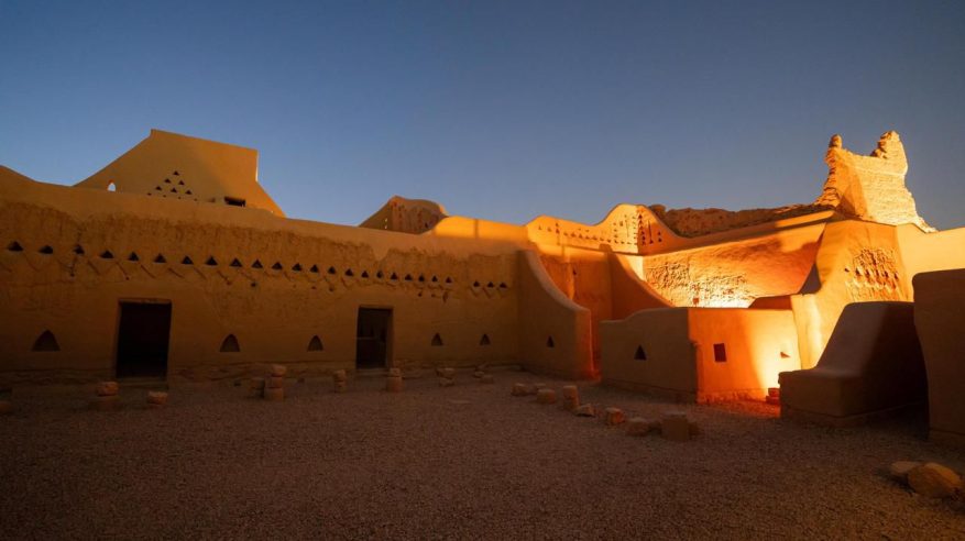 قصة صمود وتضحية الإمام عبدالله بن سعود تُلهم زوار برنامج “هل القصور”