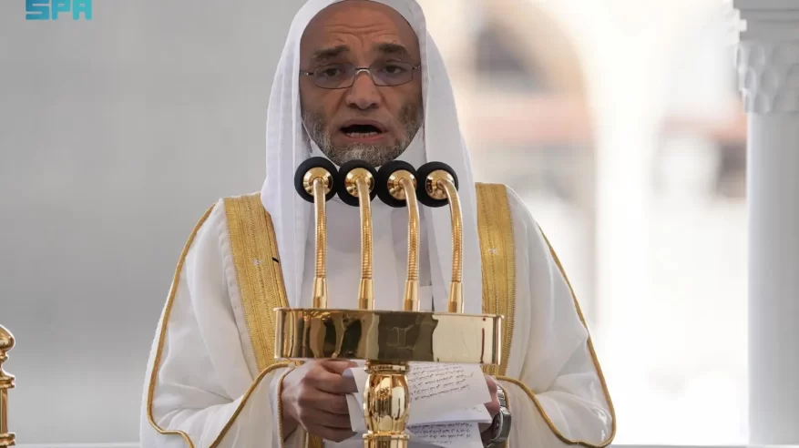 خطيب المسجد الحرام: العجب والاغترار داءان مهلكان ودواؤهما الحمد والشكر لله