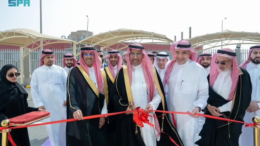 وزير الصناعة والثروة المعدنية يفتتح مصنع سنيورة للصناعات الغذائية بجدة