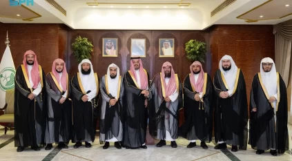 نائب أمير مكة المكرمة يستقبل رئيس الشؤون الدينية وأئمة وخطباء المسجد الحرام