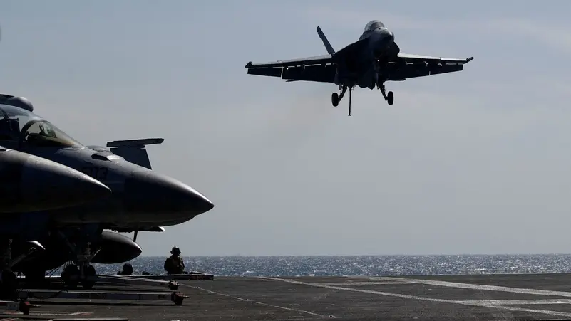 نيويورك تايمز: الهجوم الأمريكي على إيران بات وشيكا