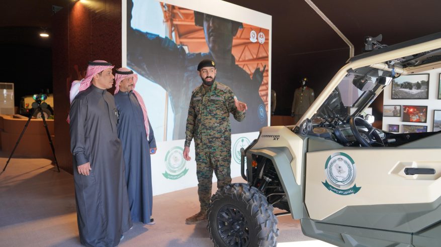 وكالة وزارة الداخلية لشؤون الأفواج الأمنية تستعرض مركبة الـ”BUGGY” بمعرض واحة الأمن