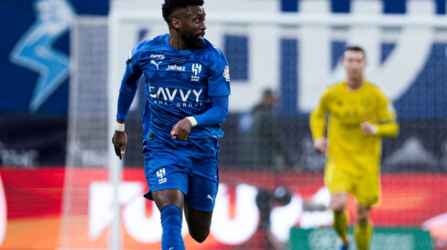 الهلال يقلب الطاولة ويحسم ديربي الرياض بثلاثية أمام النصر