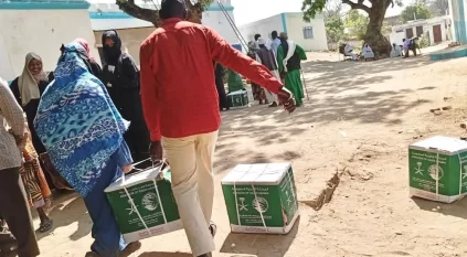 سلمان للإغاثة يوزّع 1.000 سلة غذائية في محلية الروصيرص في السودان