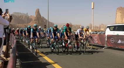 السويسري يانيس فوازارد يحصد أفضلية المرحلة الثالثة من سباق طواف العُلا