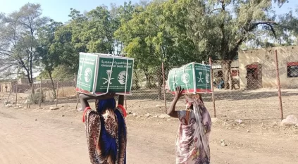 سلمان للإغاثة يوزع 900 سلة غذائية في سنجة السودانية 