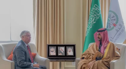 وزير الدفاع يلتقي عضو مجلس الشيوخ الأمريكي السيناتور ليندسي غراهام