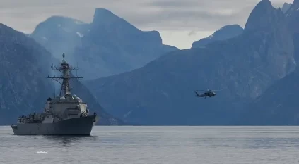 فرنسا تحذر أمريكا: المساس بغرينلاند خط أحمر