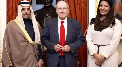 فيصل بن فرحان يلتقي رئيس لجنة العلاقات الخارجية بمجلس الشيوخ الأمريكي