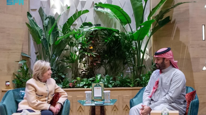 ولي العهد يستقبل وزيرة الخارجية الأمريكية السابقة