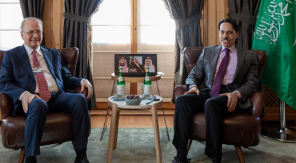 فيصل بن فرحان يبحث التطورات بقطاع غزة مع رئيس مجلس الوزراء الفلسطيني